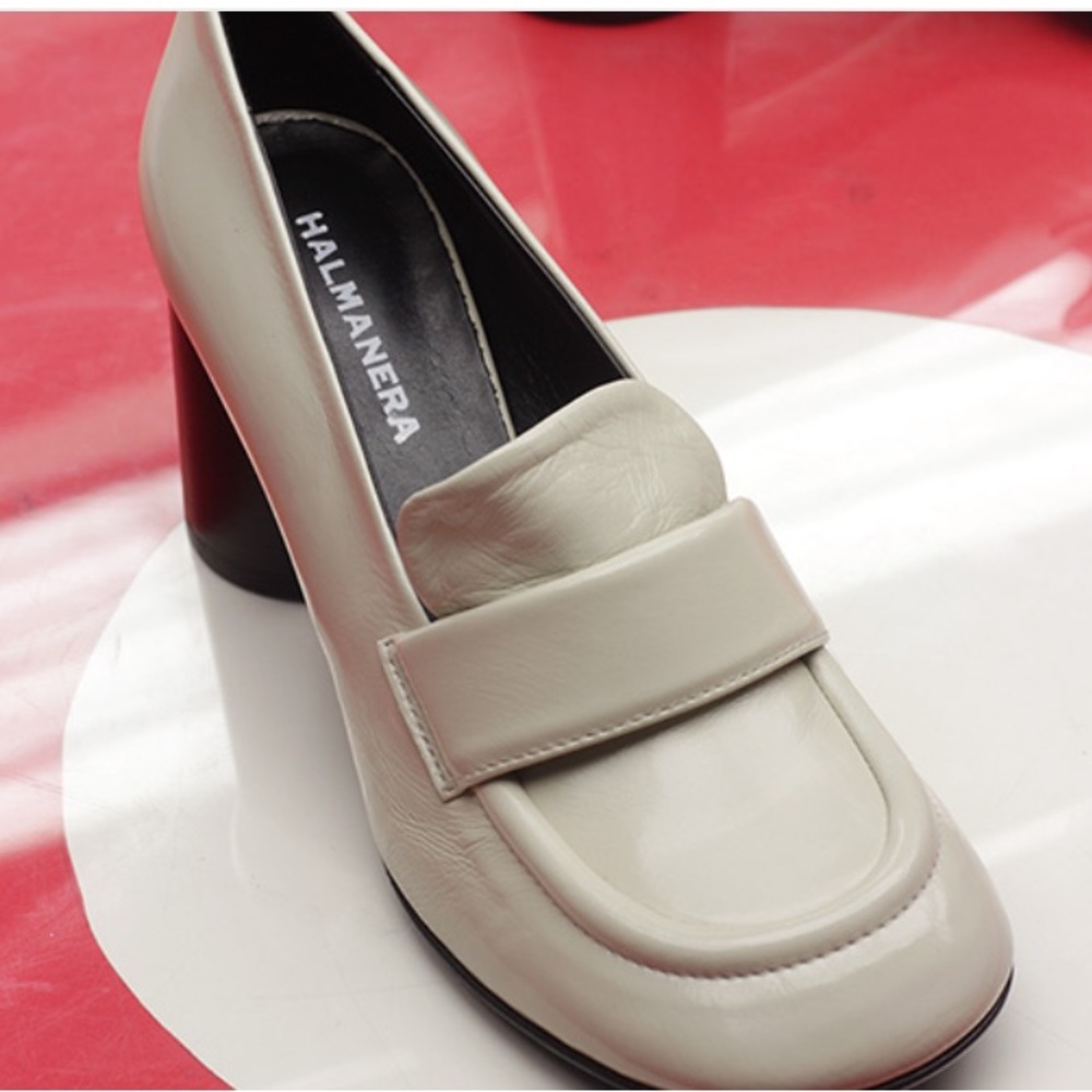 Pristine Condition HALMANERA BLUE ONLY ROUND HEEL PUMPS WITH GREY HEELS SIze 7.5
